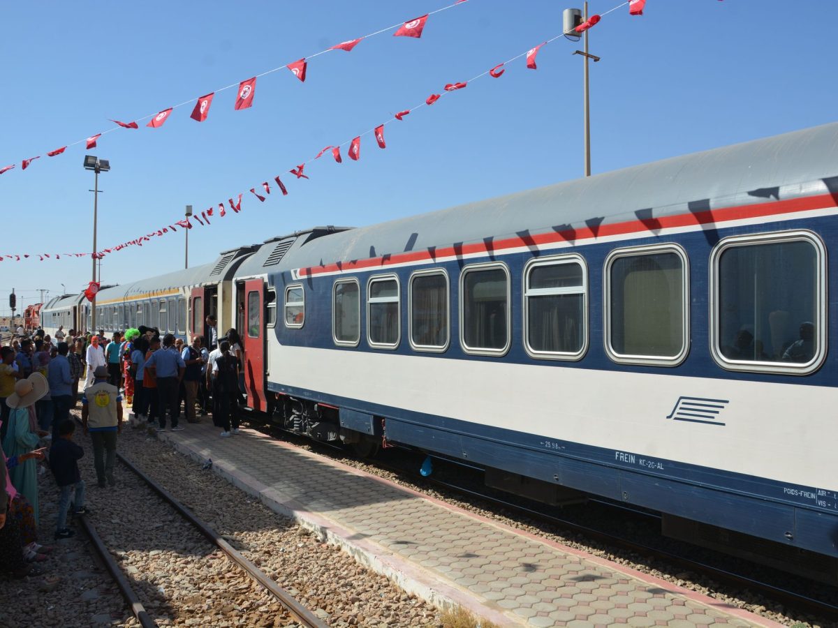 سوسة/ القبض على 3 قاصرين رشقوا قطاراً بالحجارة