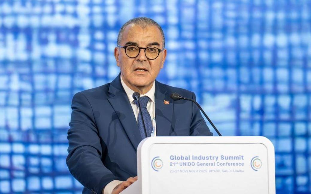 عبد الحفيظ: تونس تواجه التحديات الاقتصادية بثبات