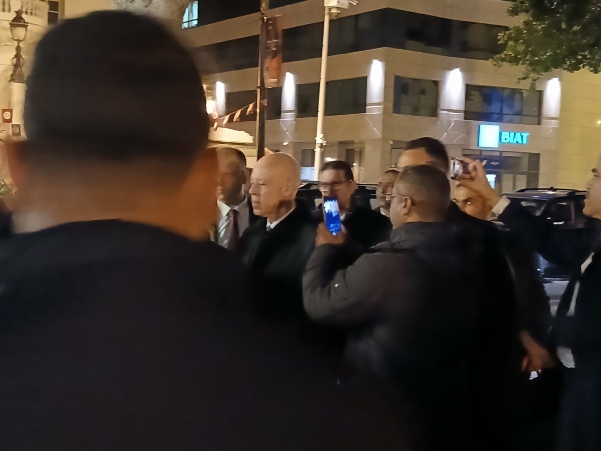 بالفيديو/ سعيّد في شارع الحبيب بورقيبة فجر عيد الثورة