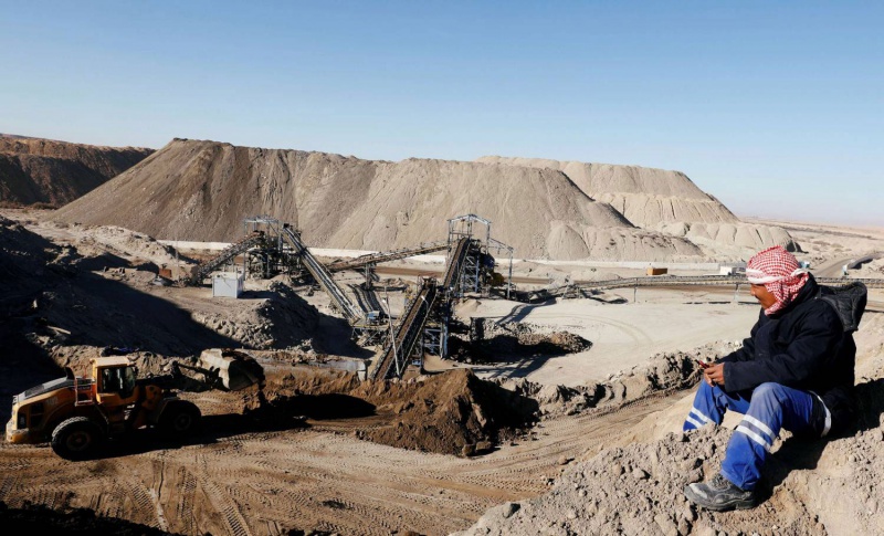 بعد إضراب صباحي/ عمال فسفاط قفصة بالمظيلة يستأنفون العمل