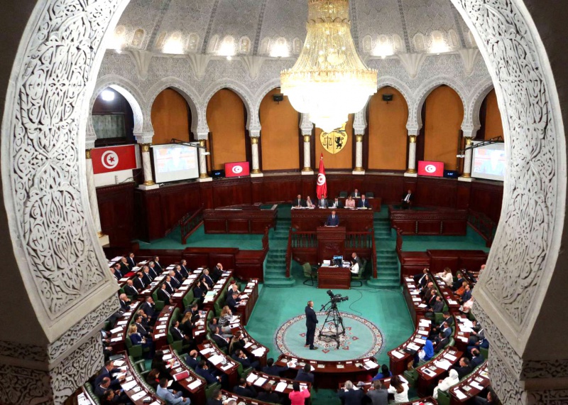 البرلمان يصادق على تعزيز التعويضات للعاملين في قطاع الصيد البحري