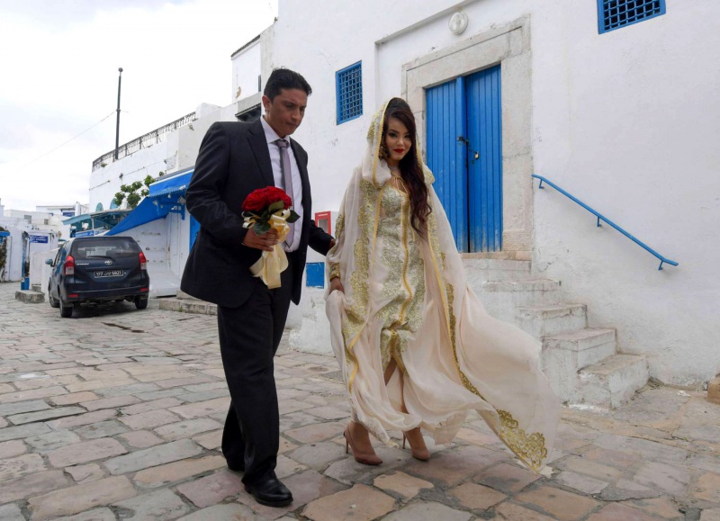 البرلمان يرفض إحداث “قرض المساعدة على الزواج” ضمن قانون المالية