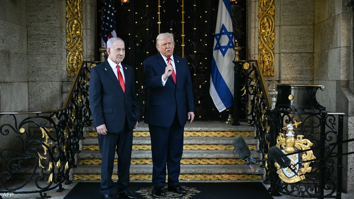 ترامب يهدد بضربة عسكرية لطهران.. ويطالب بنزع سلاح حماس