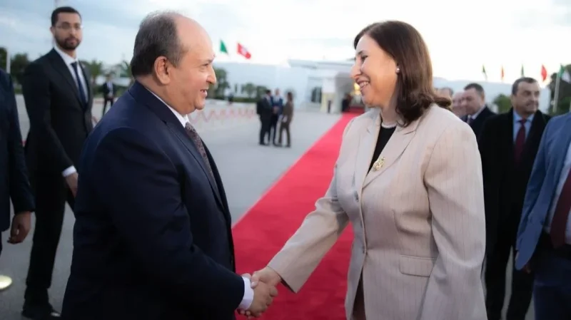 الوزير الأول الجزائري يغادر تونس بعد زيارة بيومين (فيديو)