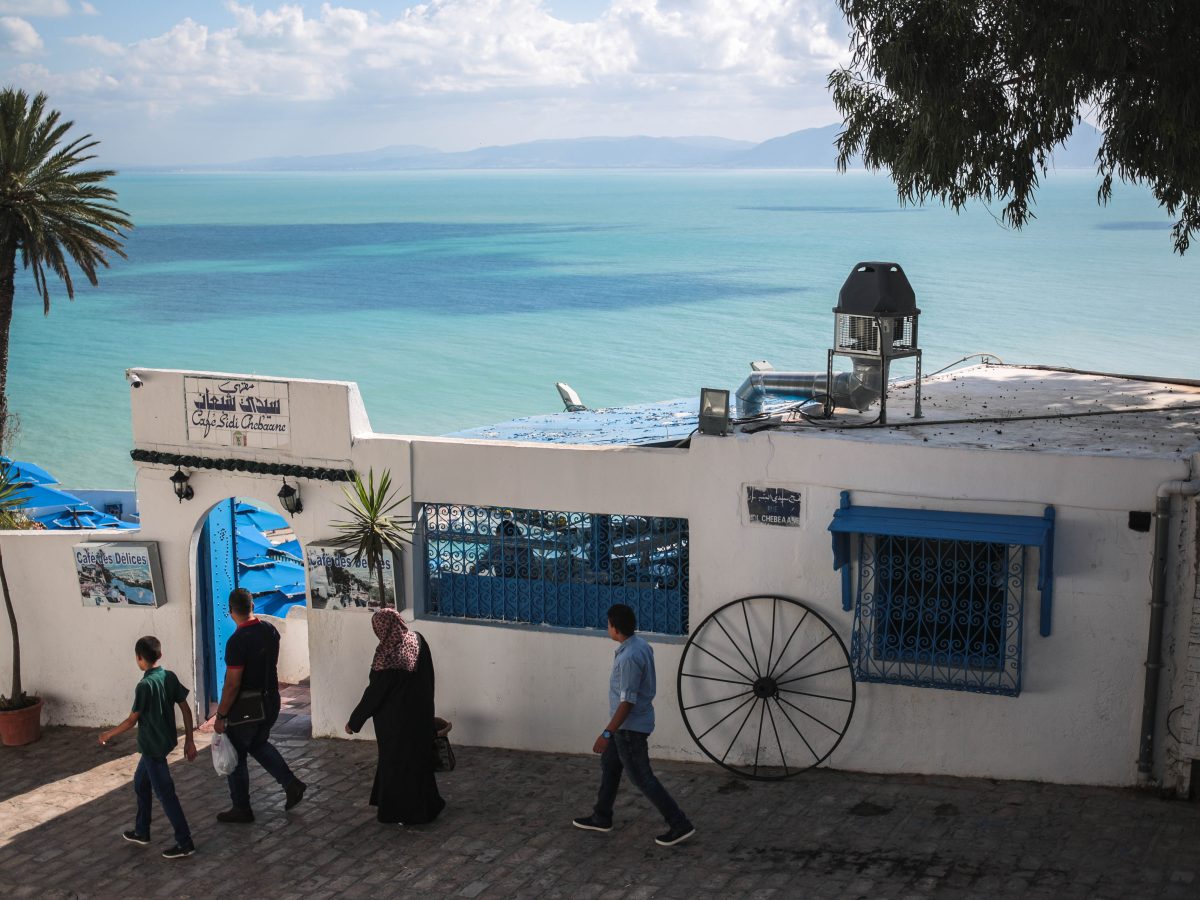 سيدي بوسعيد على شفا الانزلاق.. مناشدة عاجلة للرئاسة