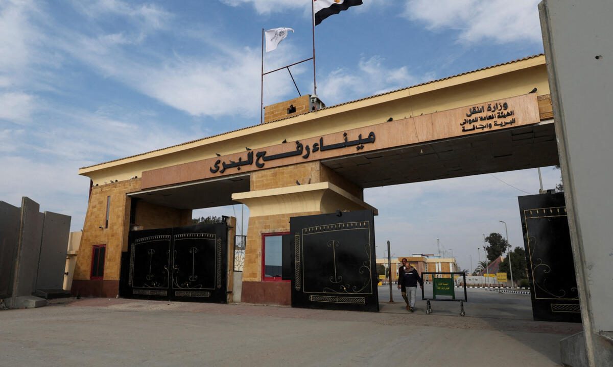 نتنياهو يشترط العثور على رفات آخر أسير لإعادة فتح معبر رفح