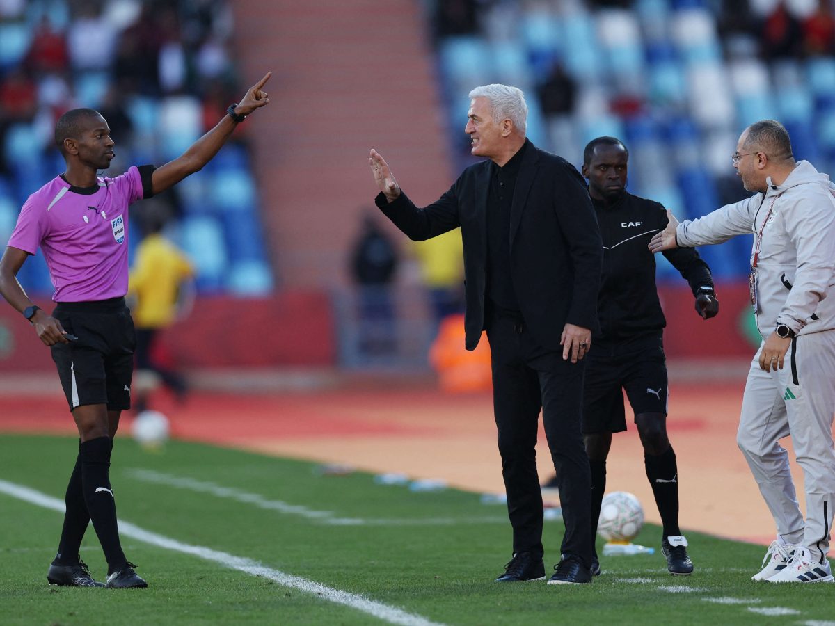 أمم أفريقيا/ “كاف” يفتح تحقيقًا بشأن أحداث مباراتي ربع النهائي