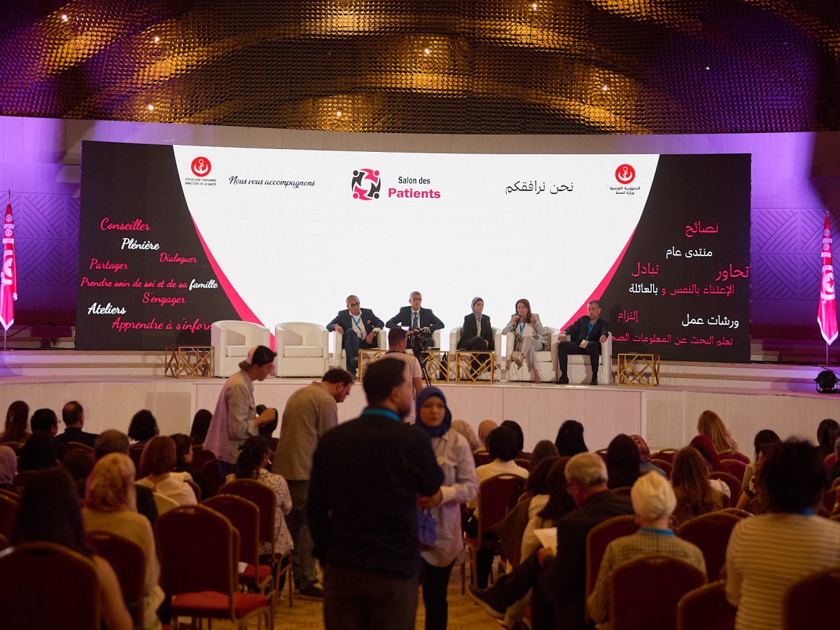 صالون المرضى يجمع الأطباء والمرضى لتعزيز الثقافة الصحية