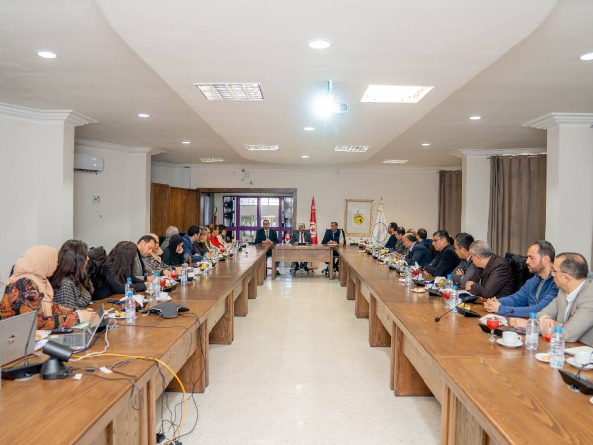 تونس تدفع بتحيين المصنف الوطني للمهن والكفاءات بوتيرة أسرع تونس تدفع بتحيين المصنف الوطني للمهن والكفاءات بوتيرة أسرع