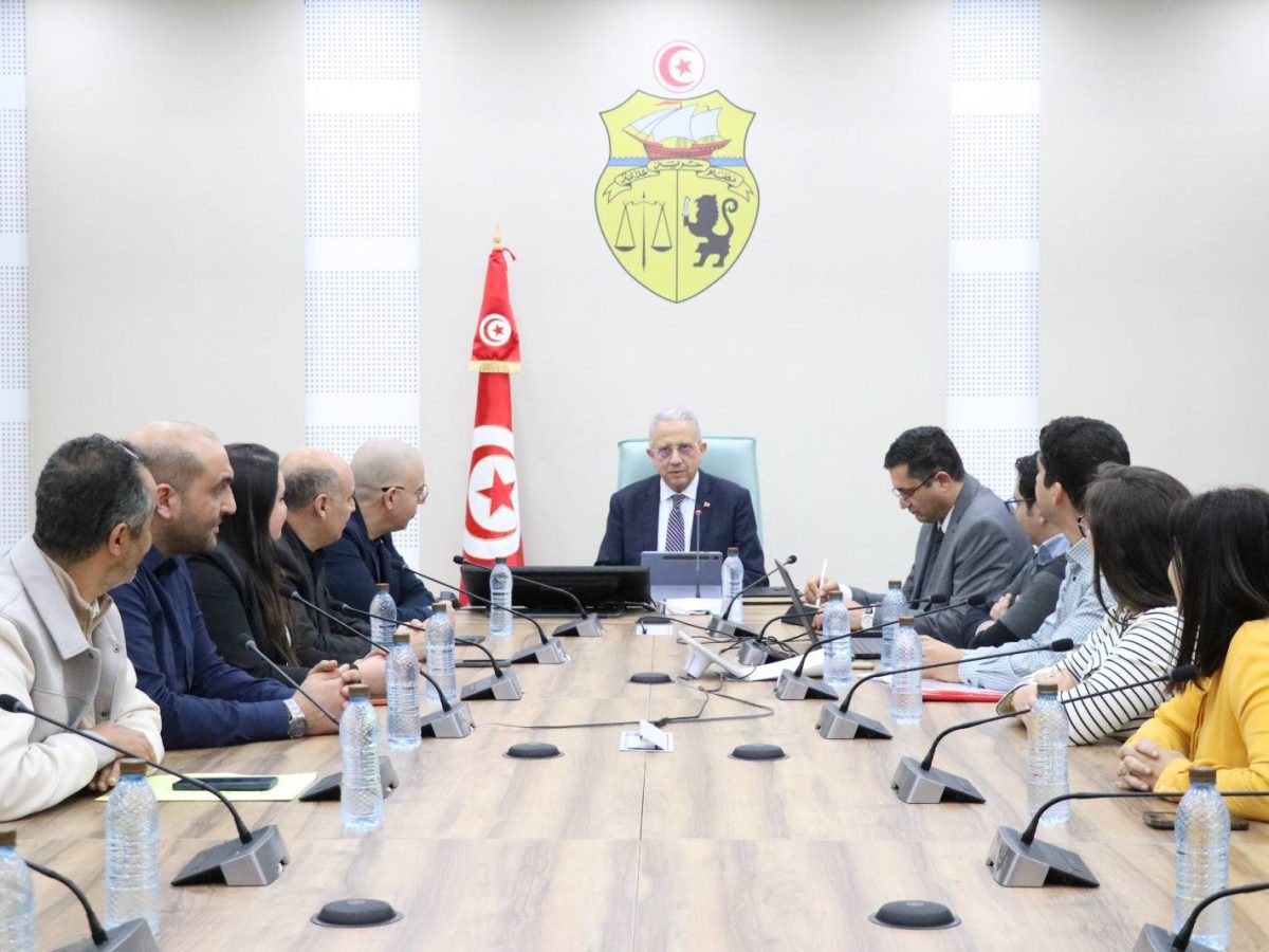 خطة تطوير شاملة لجراحة الأعصاب في تونس