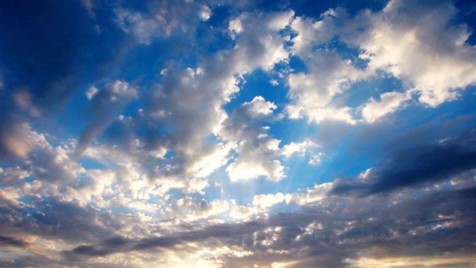 طقس الأربعاء 14 جانفي 2026/ سحب متفرّقة ورياح جنوبية