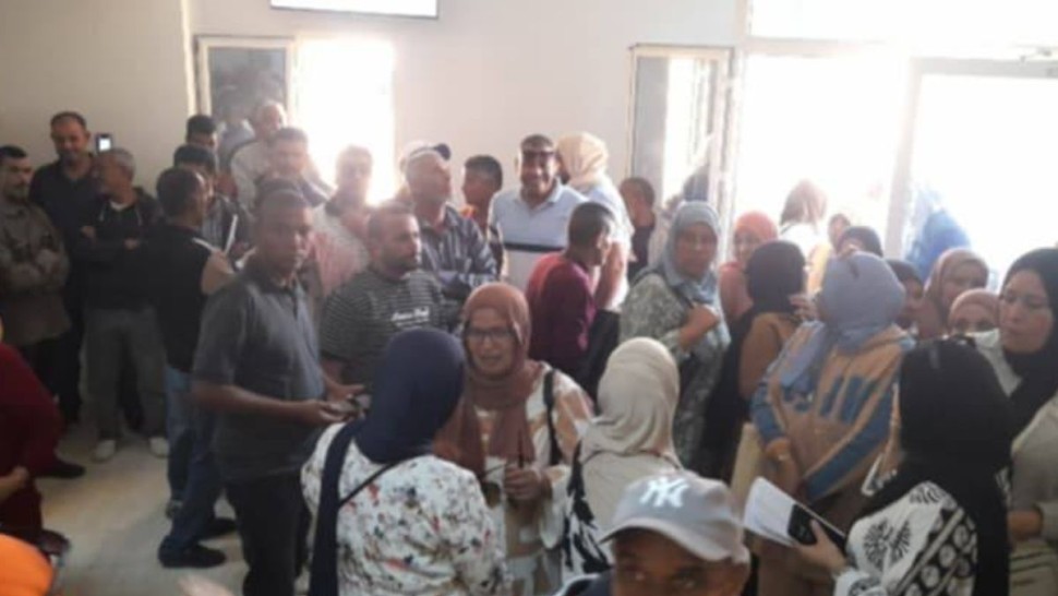 قبلي/ احتجاج أعوان شركة الغراسة والبستنة