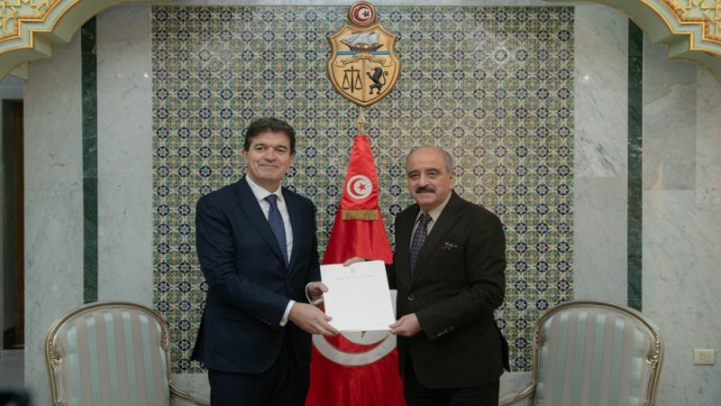 وزير الخارجية