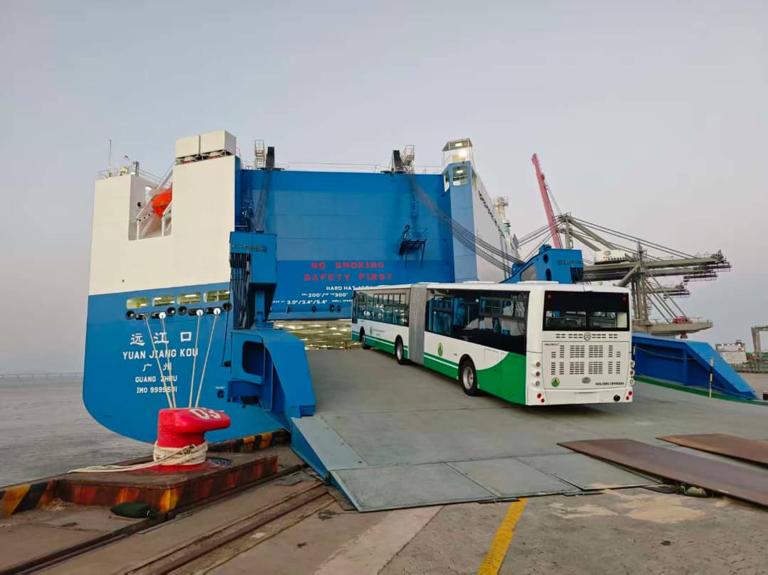 وصول أول دفعات الحافلات الصينية إلى تونس