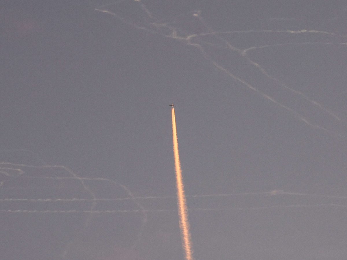 الجيش الإسرائيلي يشن هجمات واسعة على أهداف عسكرية إيرانية