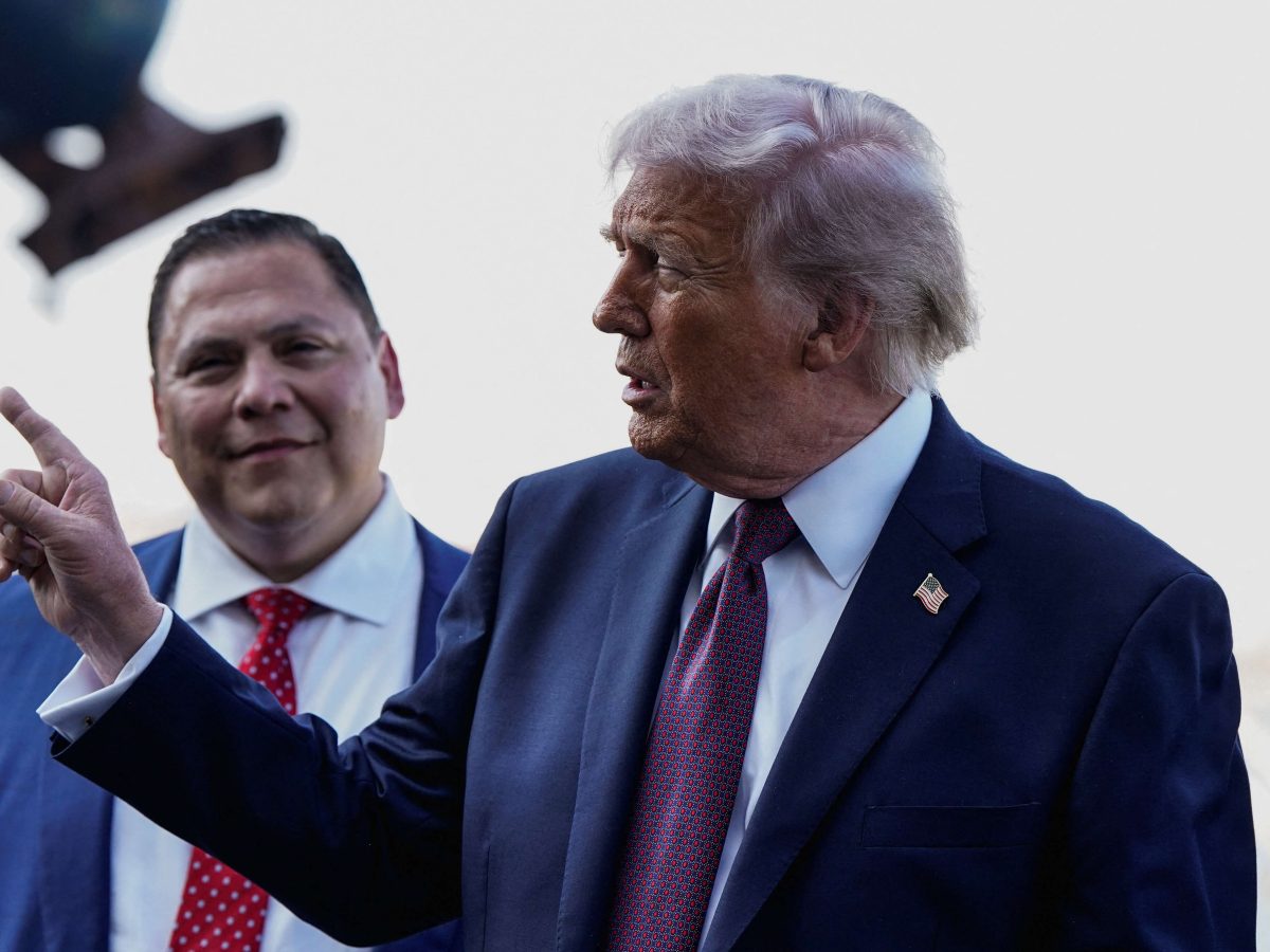 ترامب يدعو الحرس الثوري الإيراني للاستسلام