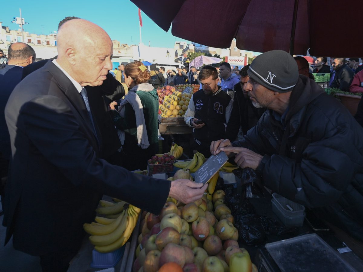 في زيارة ميدانية.. سعيّد يتعهّد بالمحاسبة واستعادة مؤسسات الدولة في زيارة ميدانية.. سعيّد يتعهّد بالمحاسبة واستعادة مؤسسات الدولة