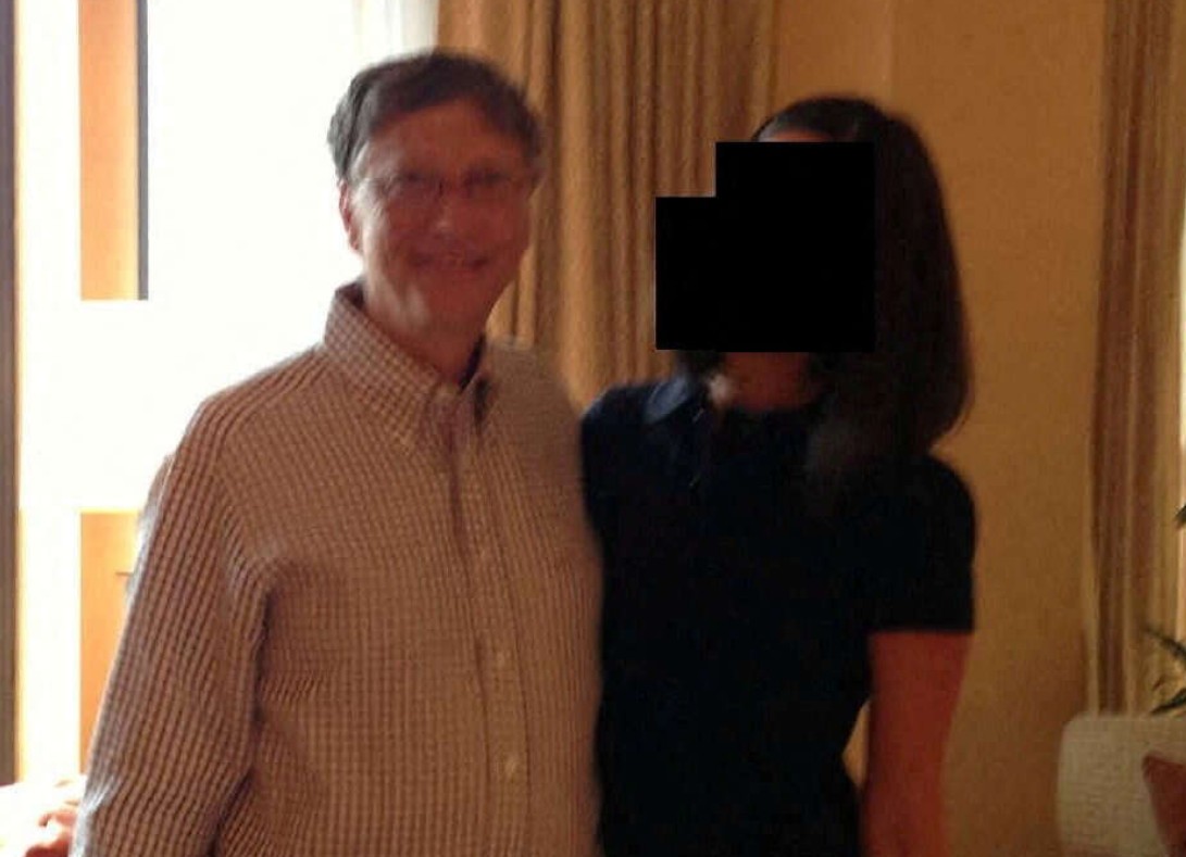 بيل غيتس يعتذر علناً عن لقائه بجيفري إبستين