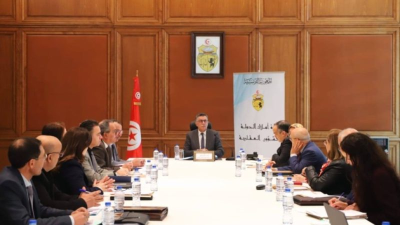 جلسة لوزير أملاك الدولة