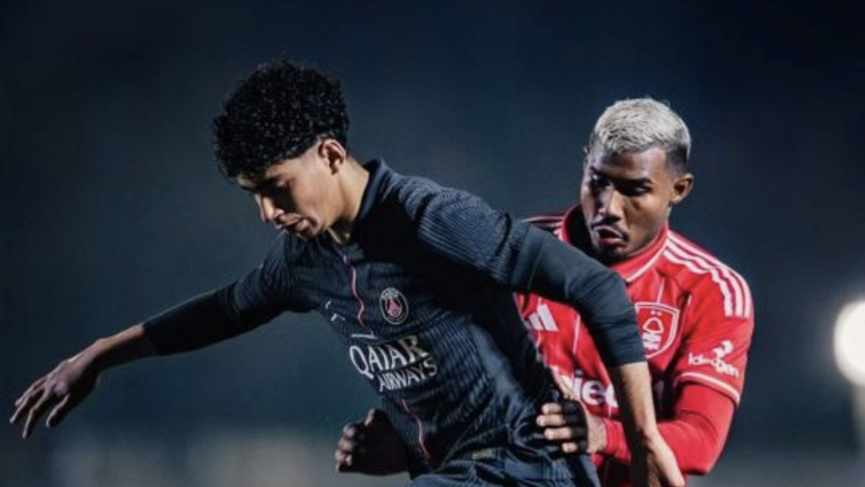 ‘بي أس جي’ يكشف تفاصيل صفقة شراء خليل العياري