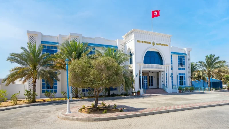سفارى تونس في الإمارات