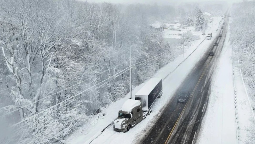 بسبب عاصفة ثلجية..إعلان الطوارئ في عدة ولايات أمريكية