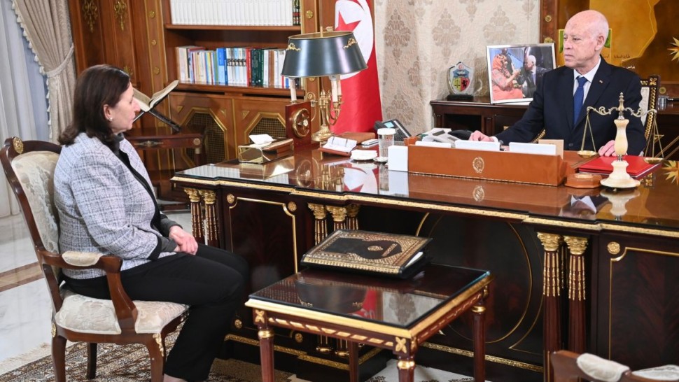 سعيد لرئيسة الحكومة: المسؤوليّة أمانة ثقيلة وليست أرائك وامتيازات سعيد لرئيسة الحكومة: المسؤوليّة أمانة ثقيلة وليست أرائك وامتيازات