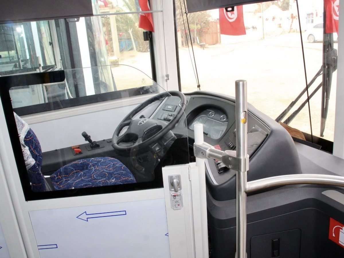 قبلي/ حافلات مزدوجة جديدة لتحديث أسطول النقل العمومي