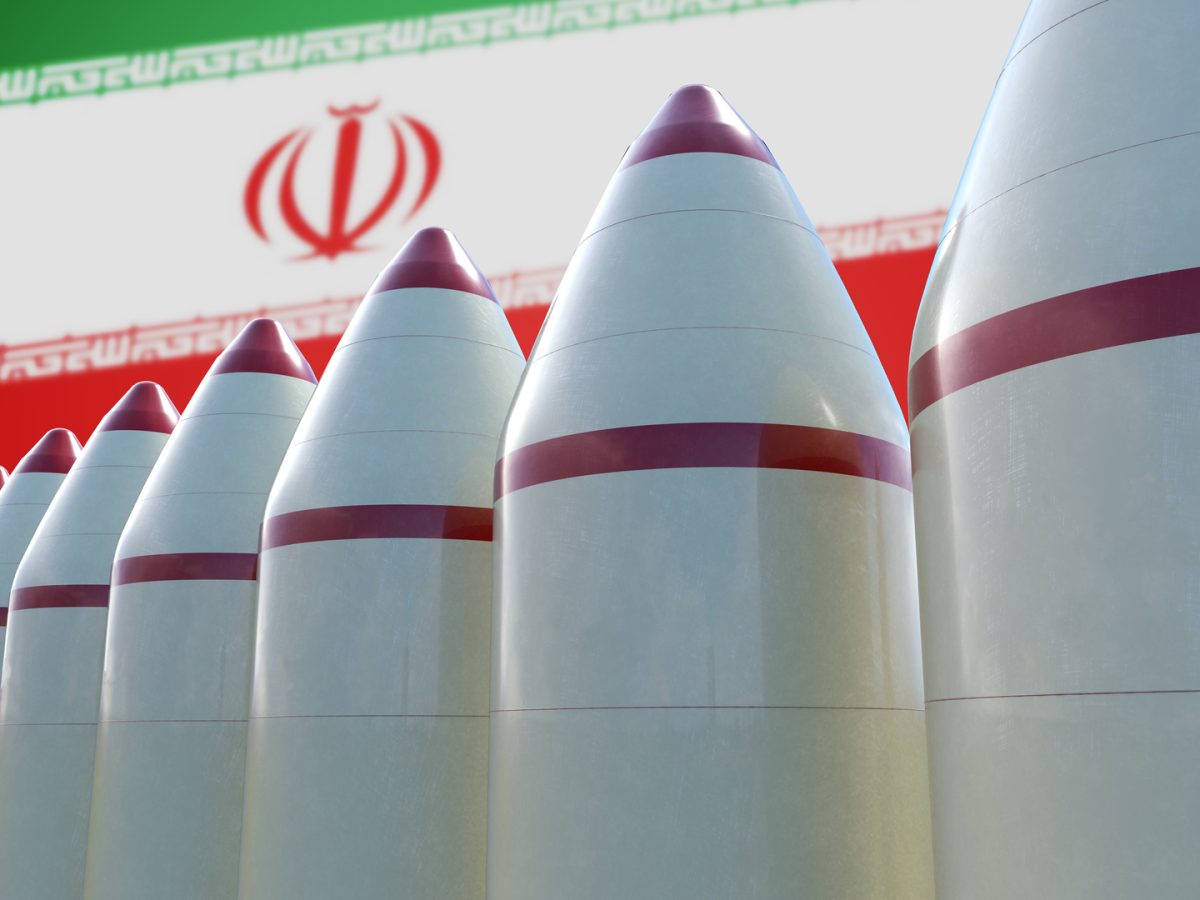 إيران تهدد إسرائيل بضربات صاروخية ومسيّرات دعمًا للبنانيين والفلسطينيين