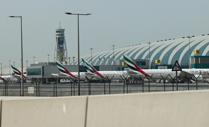 تعليق الرحلات بمطار دبي