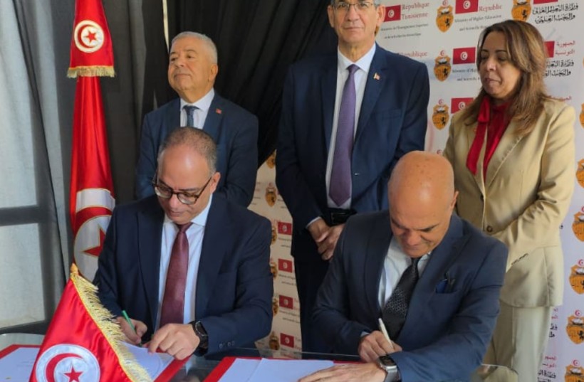 وزارة التعليم العالي تجدد شراكات البحث العلمي بـ14 عقدًا