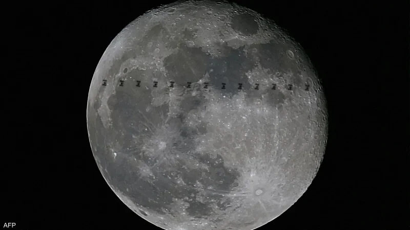 القمر ناسا