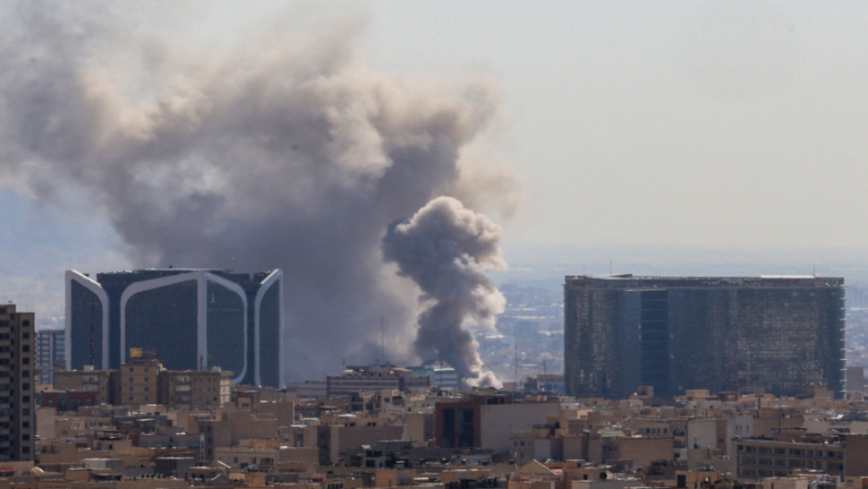 انفجارات عنيفة تهز طهران وكرج وأصفهان