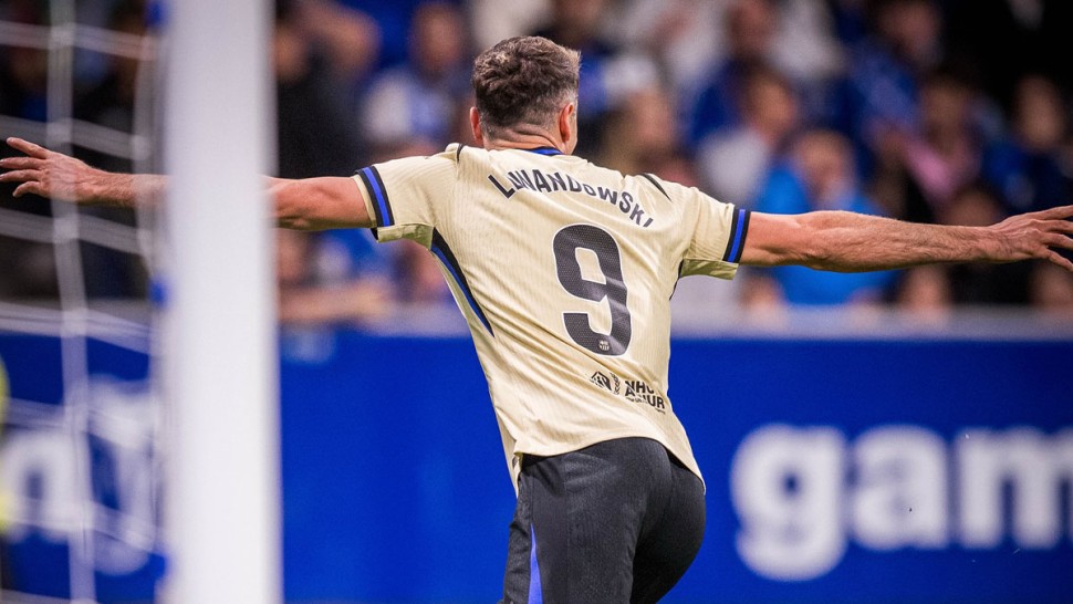 بعد فوز لابورتا.. هل حسم ليفاندوفسكي مصيره مع البرسا؟