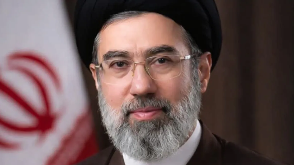 مجتبى خامئني.. ماذا تعرف عن مرشد ايران الجديد؟