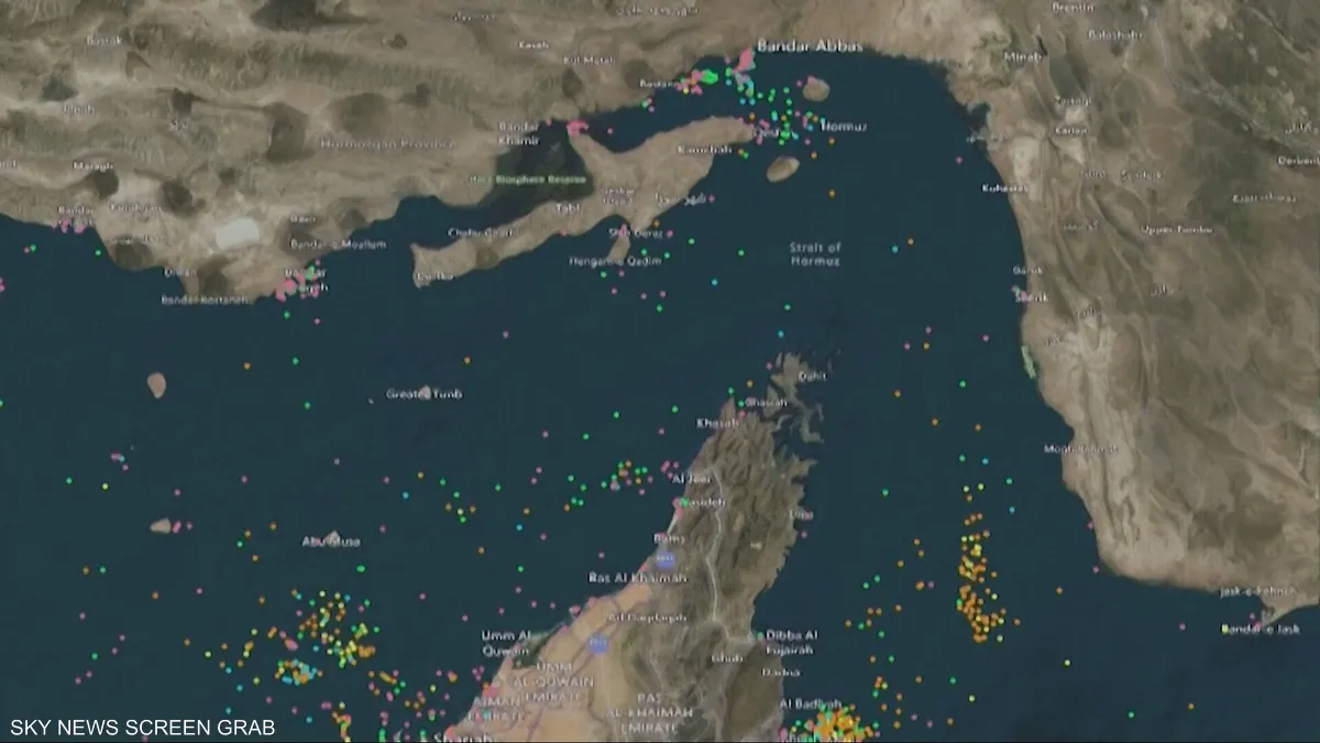 ترامب يتعهّد بفتح مضيق هرمز قريبا.. بطريقة أو بأخرى
