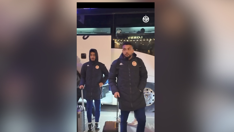 منتخب كرة القدم يصل إلى كندا 