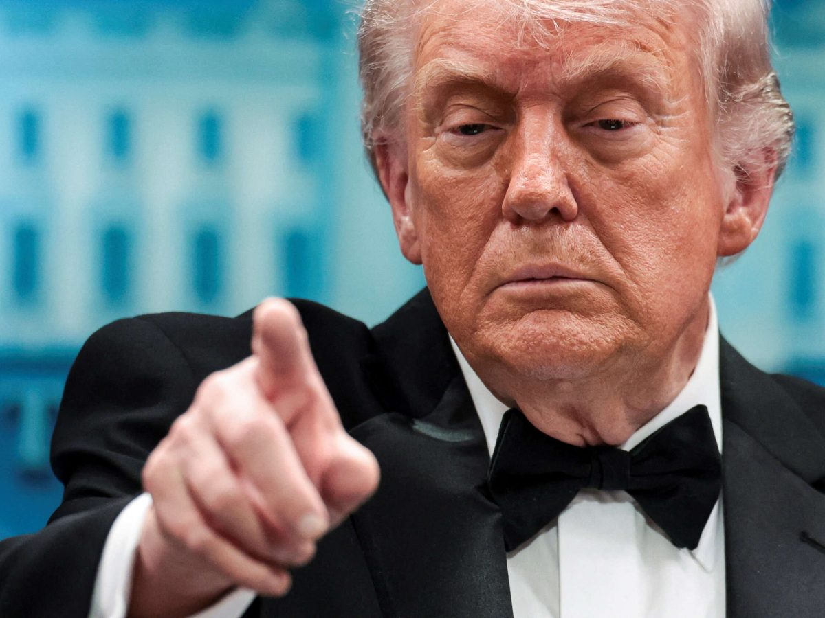 انسحاب غاضب لترامب من مقابلة تلفزيونية بعد سؤال عن إبستين