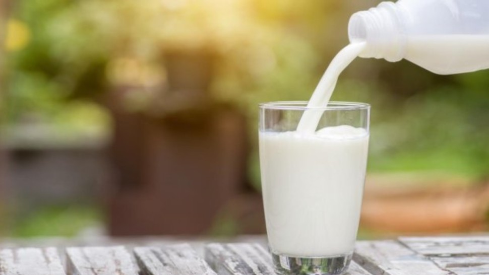 حجز وإيقاف توزيع دفعات من الحليب بعد شبهات عدم مطابقة