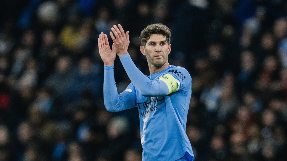 بعد 10 سنوات.. رحيل جون ستونز عن مانشستر سيتي