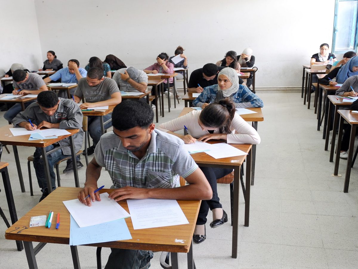 يهم تلاميذ الإعدادية والثانوية.. قرار استثنائي من وزارة التربية