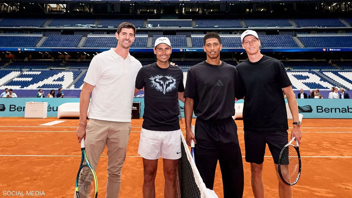 شاهد.. بيريز حكما لمباراة تنس بمشاركة نادال ونجمي الريال