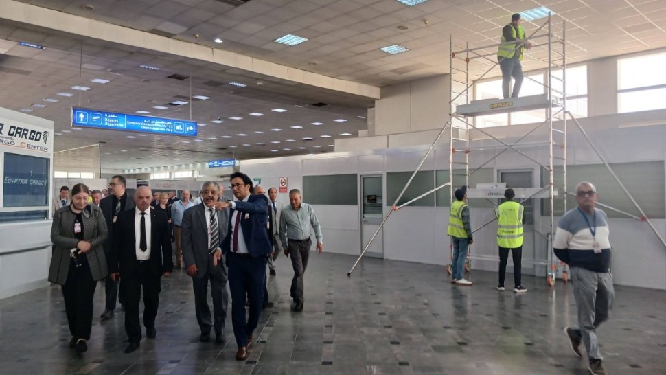 وزير النقل يعاين استعدادات مطار قرطاج للحج وعودة التونسيين بالخارج