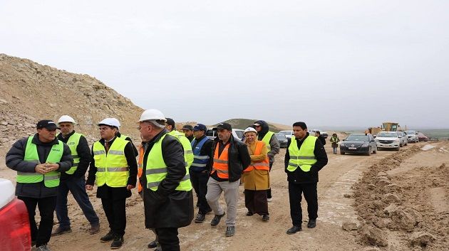 وزير التجهيز يتابع سير أشغال الطريق السيارة تونس-جلمة