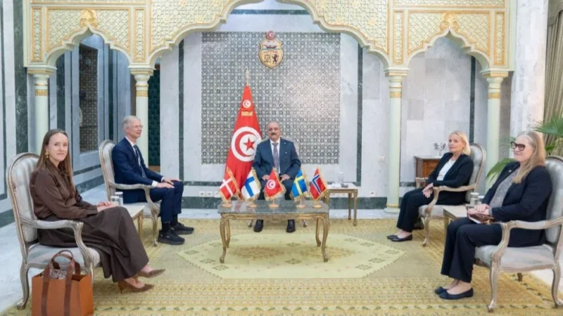 وزير الخارجية