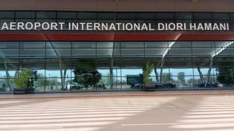 مطار نيامي