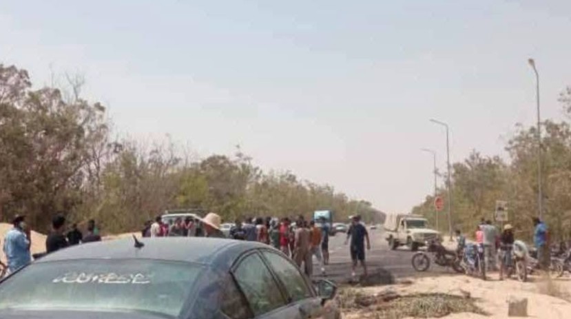 قبلي/ غلق طريق رئيسية احتجاجًا على انقطاعات الماء والكهرباء
