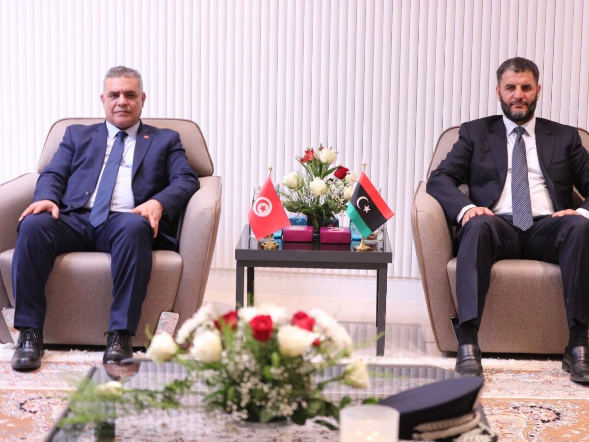 تسهيل تنقّل المسافرين وتعزيز التنسيق الأمني محور زيارة وزير الداخلية إلى ليبيا